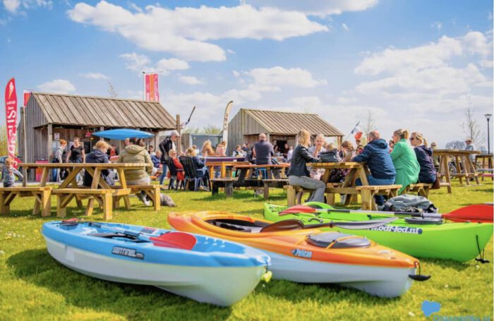 Kayakverhuur Bootverhuur DEK Drinken Eten kayakverhuur DEK Blauwestad Strand Zuid Oldambtmeer Oldambt Groningen Nederland