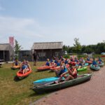 Voorpret voor opstap Kayak Strand Zuid Groningen Nederland Oldambtmeer Blauwestad terras DEK Blauwestad