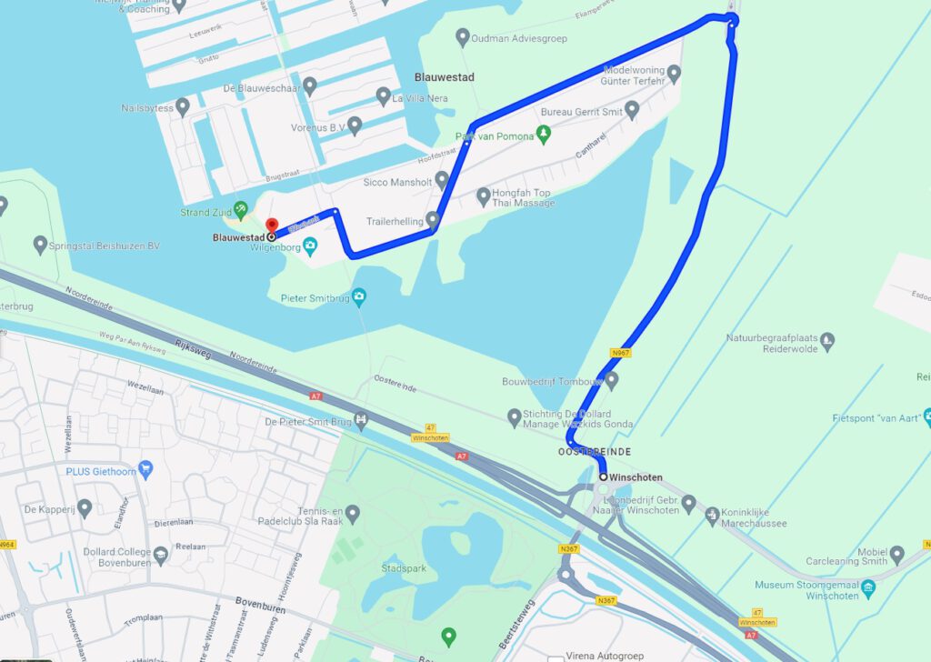 Met de auto fiets route naar DEK Blauwestad Strand Zuid Blauwestad hapje drankje patat snack eten bij DEK