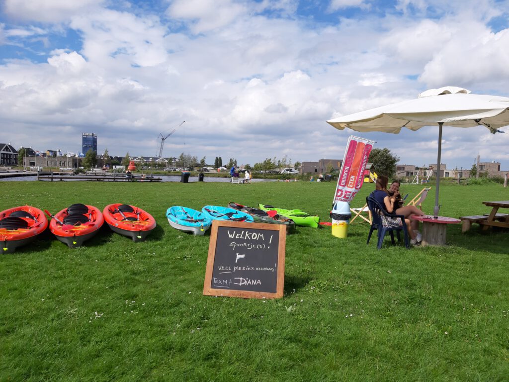 Welkom Jongerenwerk Social werk Oldambt bij Drinken Eten Kayakverhuur DEK Blauwestad