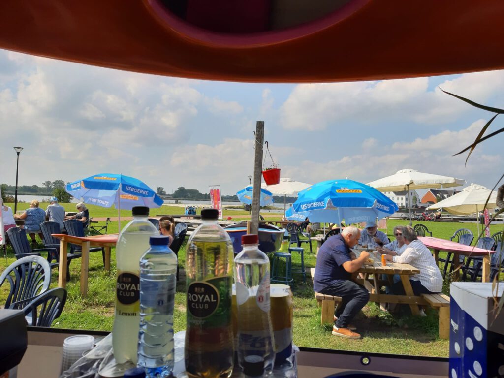 happen en trappen fietsarrangement zonovergoten Terras DEK Blauwestad Strand Zuid Oldambtmeer Oldambtmeer Groningen Nederland