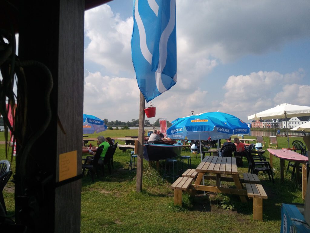 terras 56 deelnemers happen en trappen fietsarrangement Terras DEK Blauwestad Strand Zuid Oldambtmeer Oldambtmeer Groningen Nederland